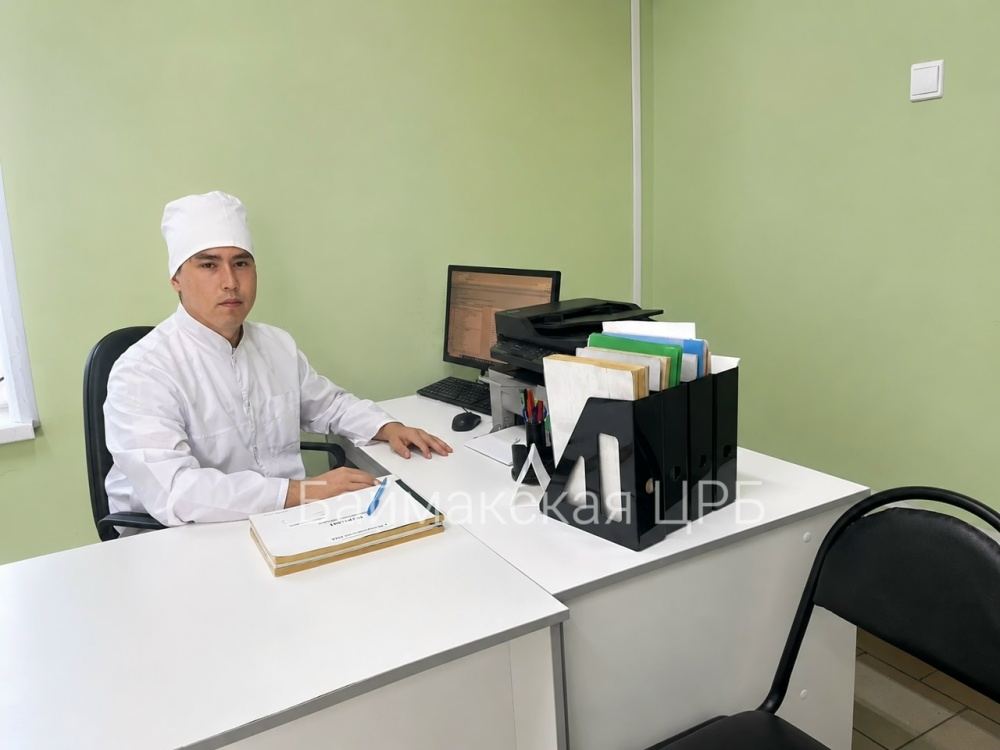 В Яратовском ФАПе начал работу молодой специалист - заведующий ФАП Фаяз Фаритович Хасанов